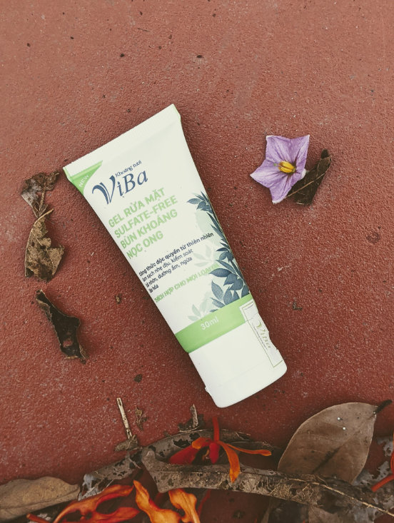 "Combo chữa lành  (1 Serum chấm mụn 20ml + 1 xịt khoáng 250ml+ 1 gel rm 30ml)"
